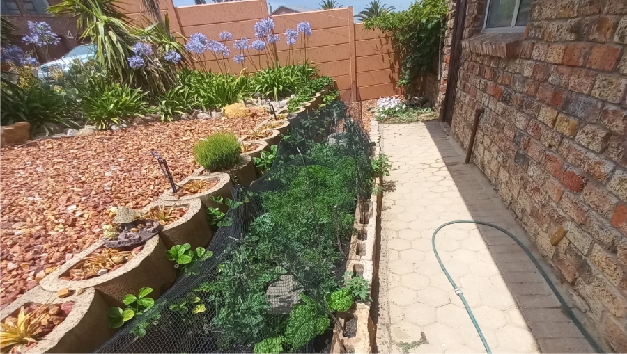 5 Bedroom Property for Sale in Dana Bay Western Cape